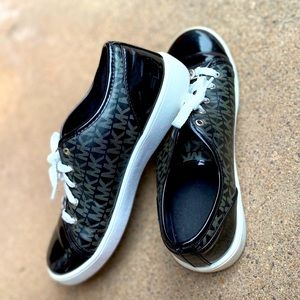 Michael Kors | Ivy Deep City Sneakers